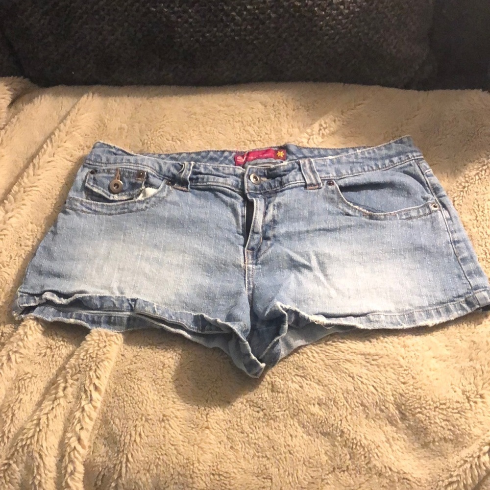 🔹 4 for $30 SO Jean Shorts, size 15